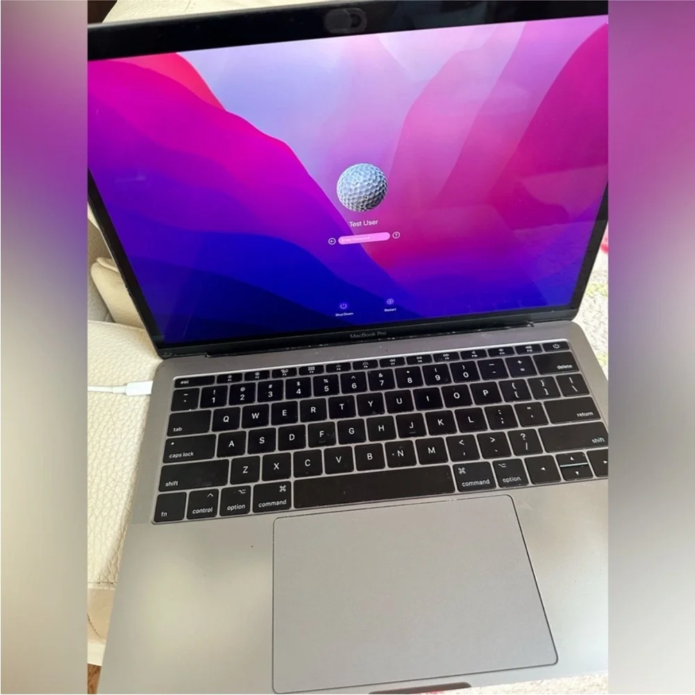 Apple MacBook Pro - Sleek Gray